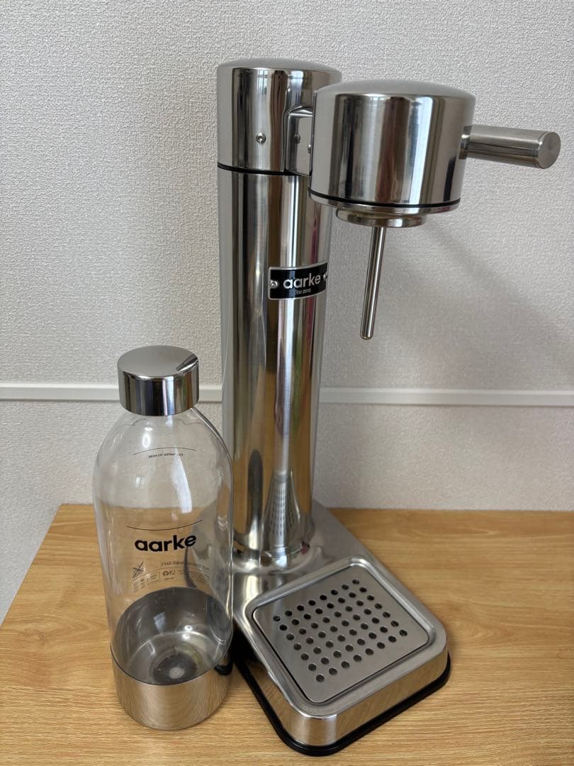 【美品】aarke アールケ Carbonator 3 炭酸水メーカー シルバー