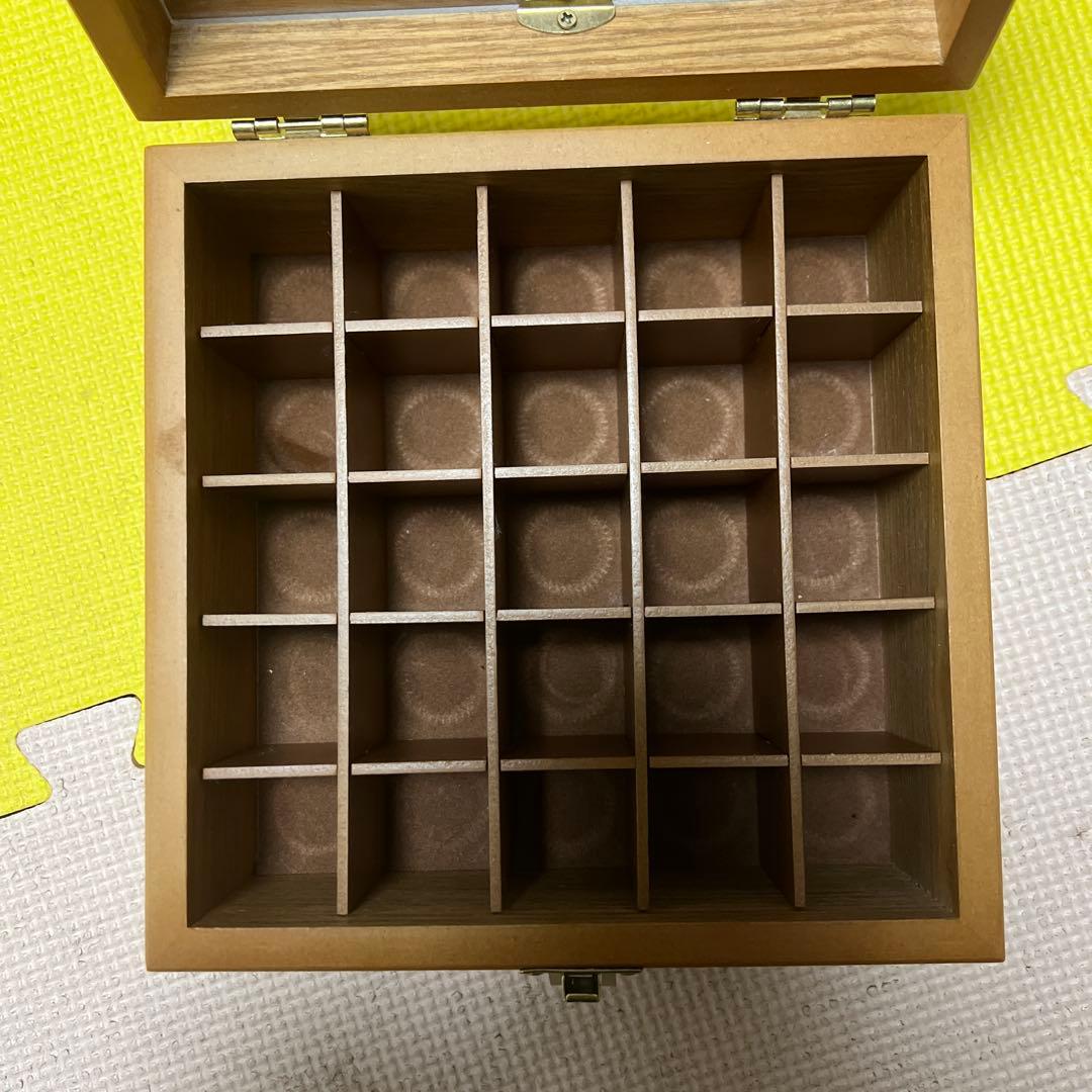 doTERRA エッセンシャルオイルボックス 25本用