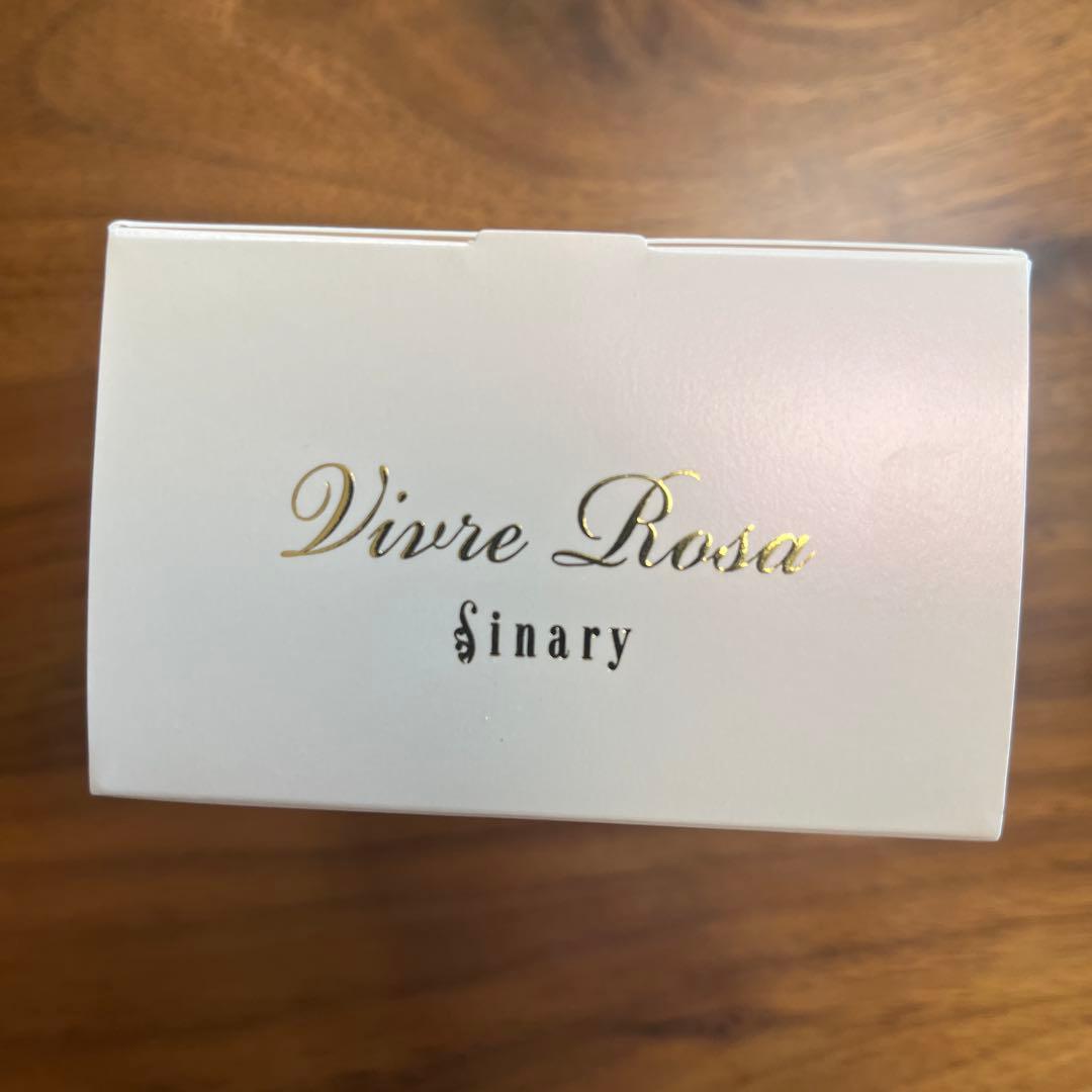 SALE中。シナリー限定　天然由来の香水 Vivre Rosa 香水 30ml