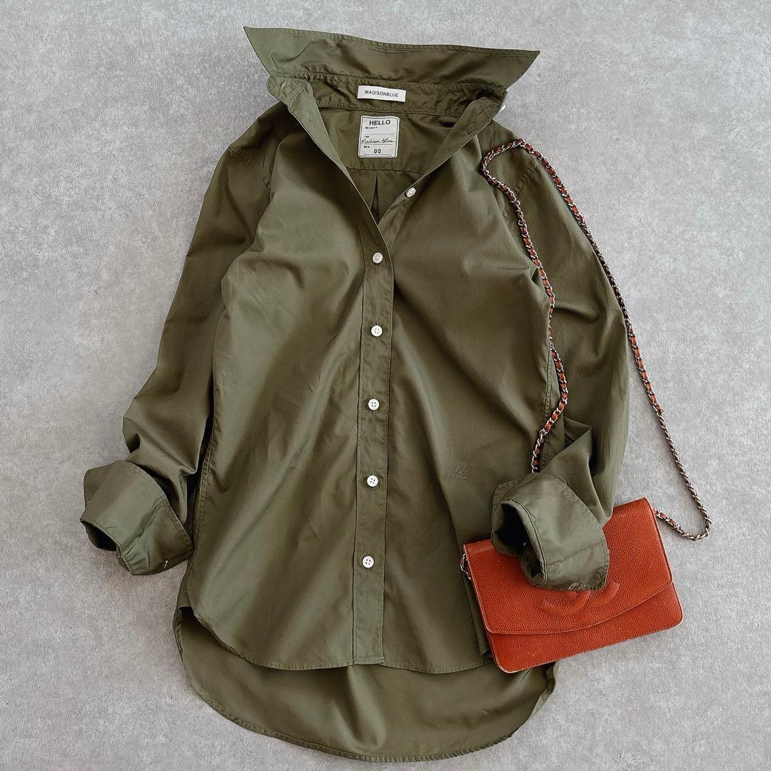 美品 マディソンブルー 蛯原友里さん着用 コットンマダムシャツ カーキ B刺繍