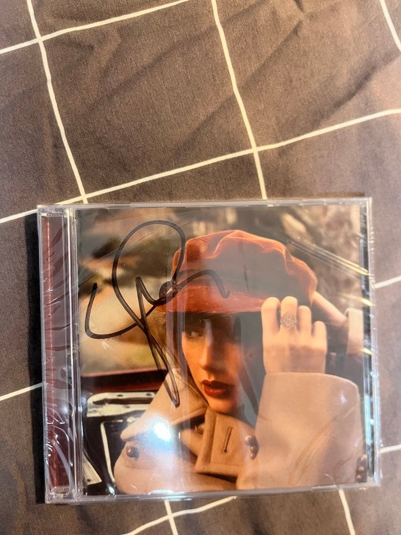 Taylor RED (Taylor's Version) サイン入り