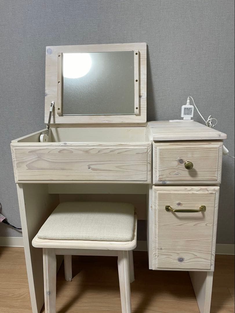 木製ドレッサー・鏡台(5/23 18:00までの出品です)