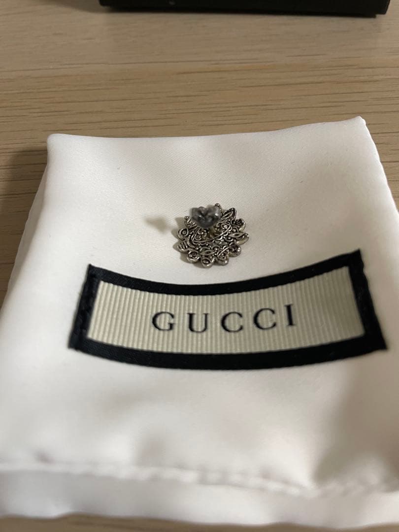 GUCCI フラワー 花 ピアス ブルー