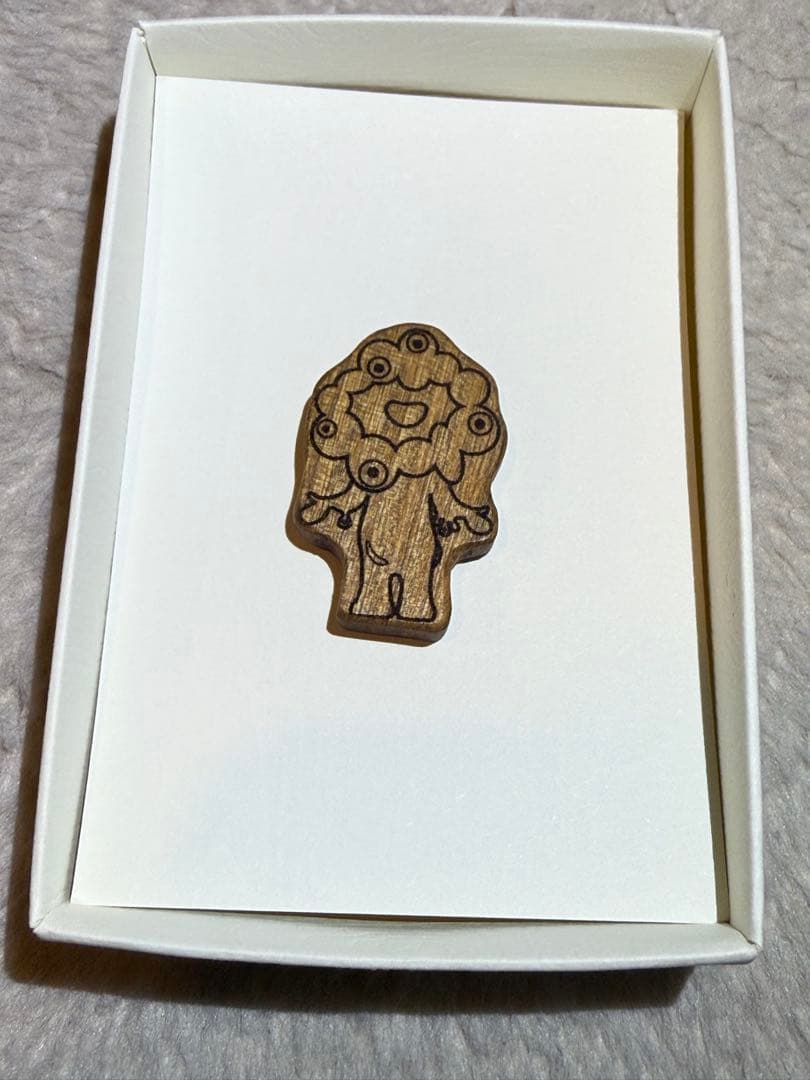 大阪万博　ミャクミャク　ピンバッジ　木製　新品未使用