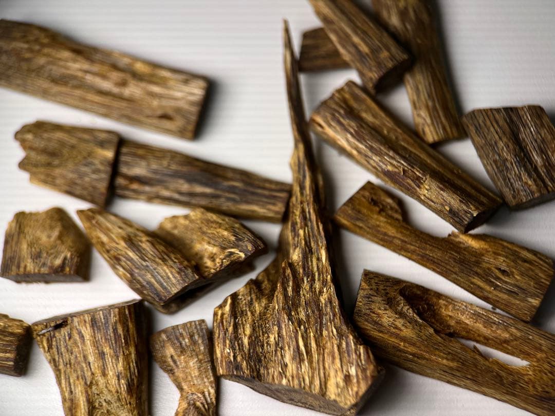 お香 天然沈香 六国五味聞香用 伽羅 香木 3ーSー10.258