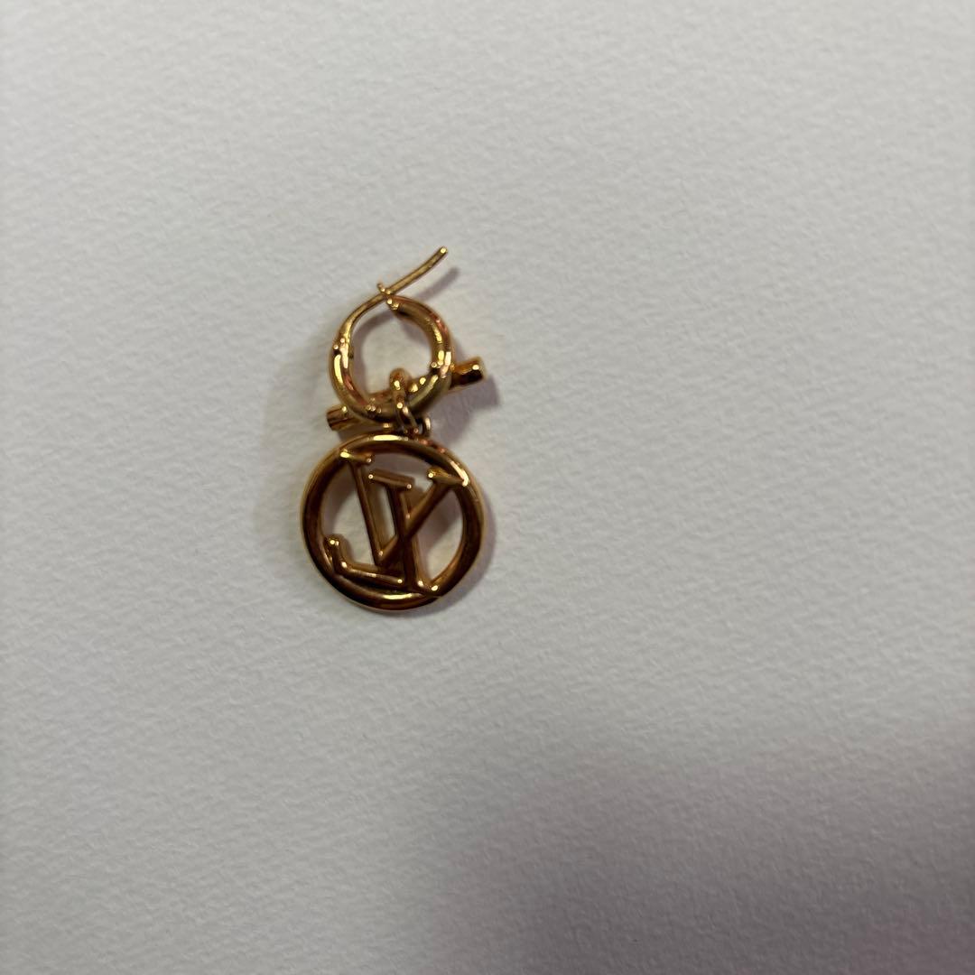 美品 ルイヴィトン LOUIS VUITTON M00613 【片耳】