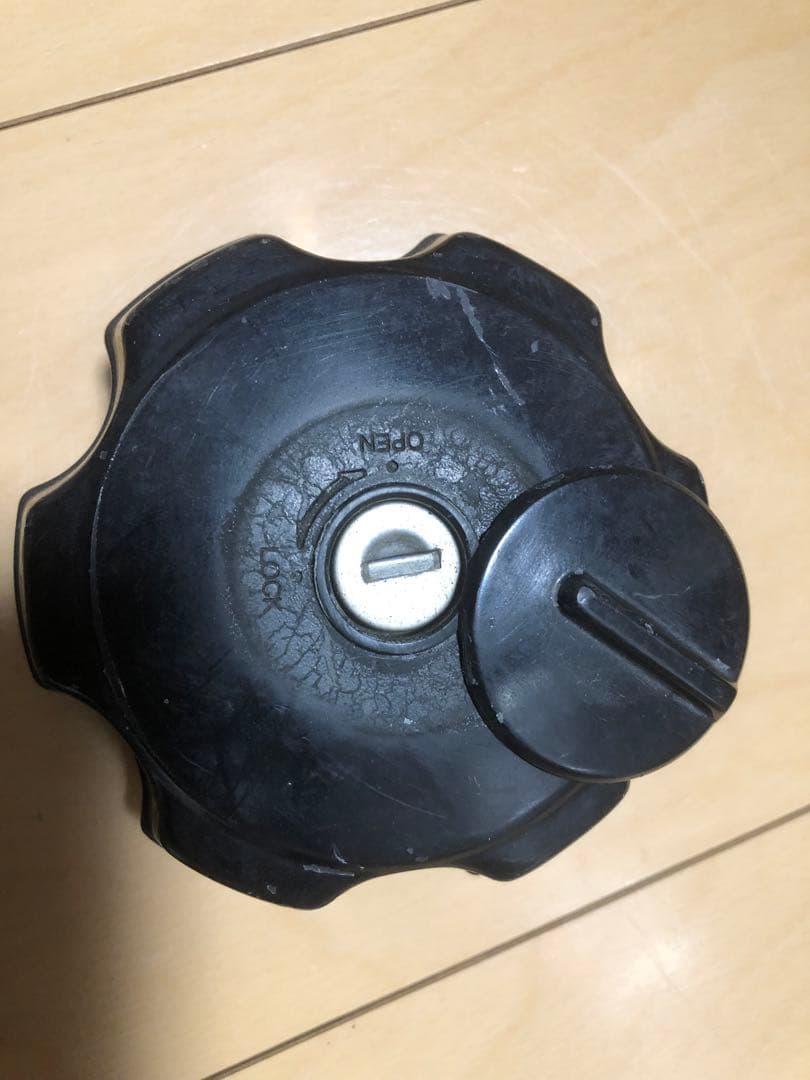 A*i様 メインキーシリンダー タンクキャップ カワサキ 純正KSR50 KSR