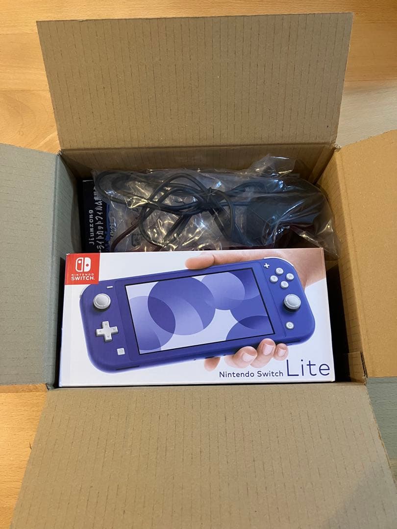 Nintendo Switch lite ブルー　本体