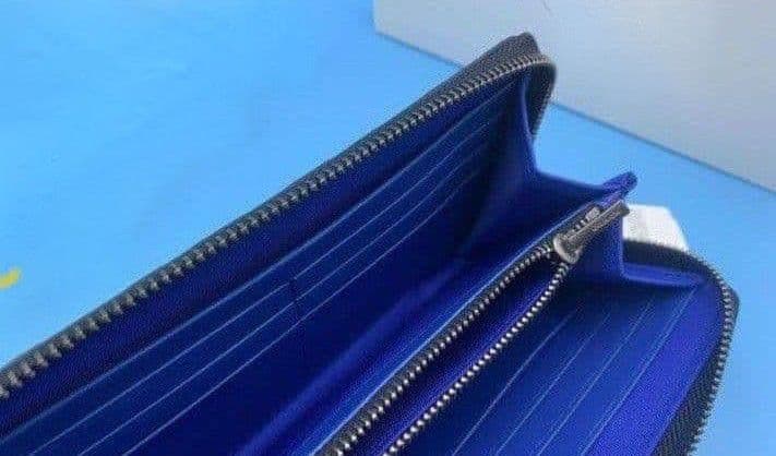 新品未使用コーチ長財布シグネチャーロングジップブルーレディースメンズ送料無料