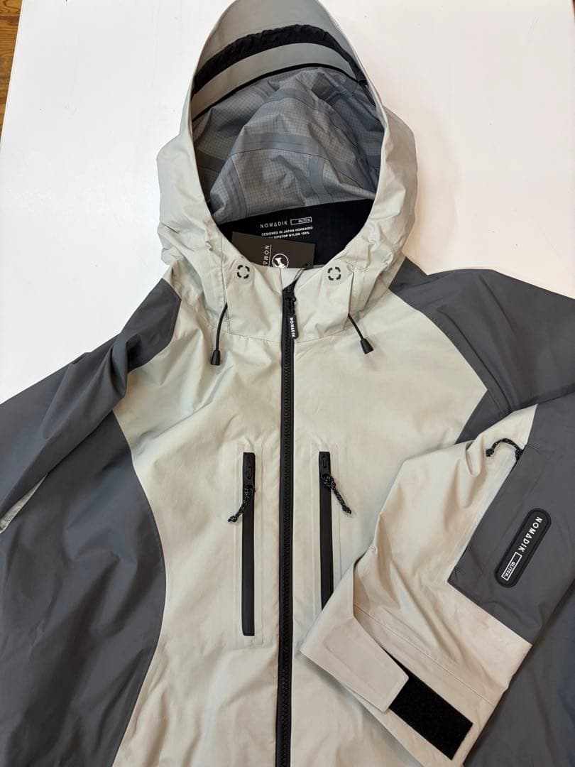 新品 NOMADIK グリッチジャケット　Lサイズ　タグ付送料込み