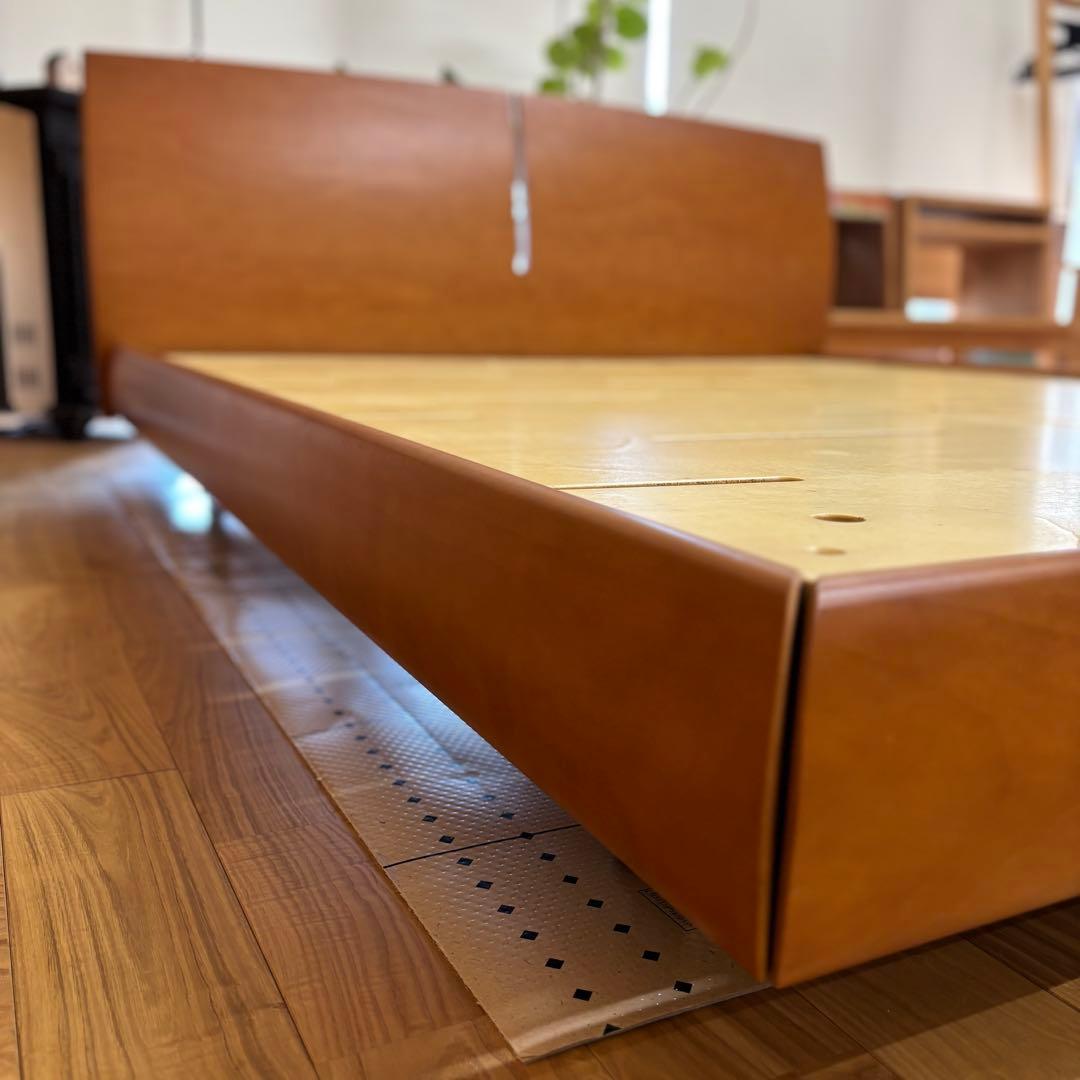 アルフレックス　ポピー　クイーンベッド　フレーム　モダン