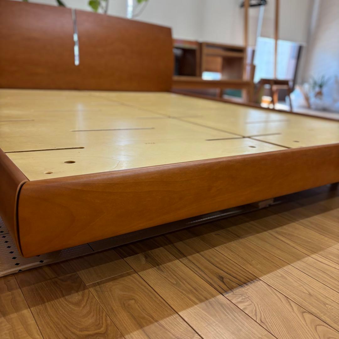 アルフレックス　ポピー　クイーンベッド　フレーム　モダン