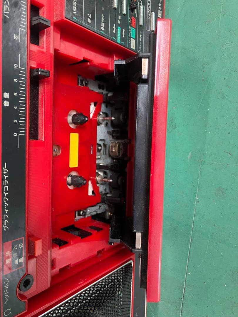 [中古]SHARP QT-95 赤色ラジカセ
