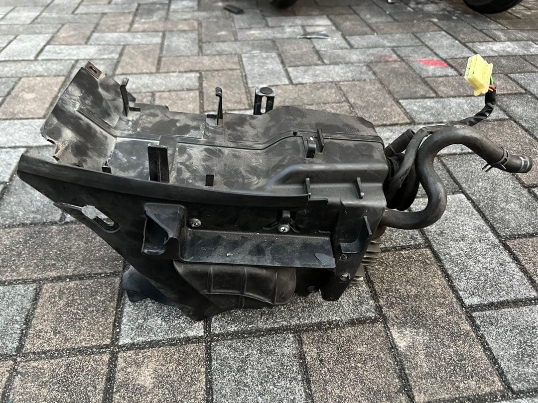 バイク　エアクリーナーボックス　レギュレーター　ホンダ　CB400SS