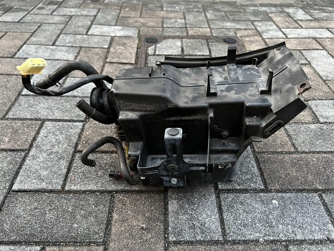 バイク　エアクリーナーボックス　レギュレーター　ホンダ　CB400SS