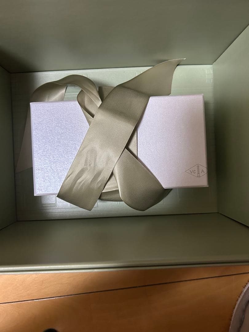 ヴァンフリーフアーペル　ギフトボックスとブレスレットケースセット空箱　現行品