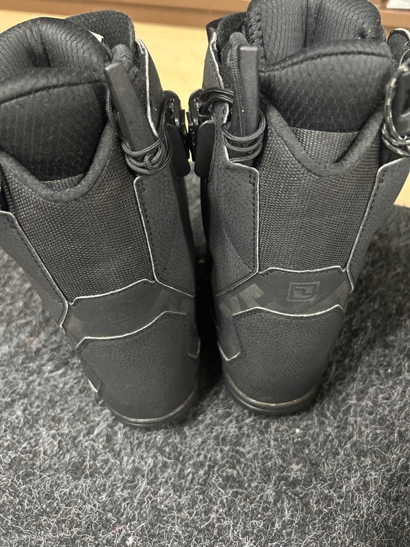 DEELUXE ID Laraブラック スノーボード ブーツ