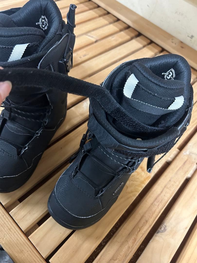 DEELUXE ID Laraブラック スノーボード ブーツ