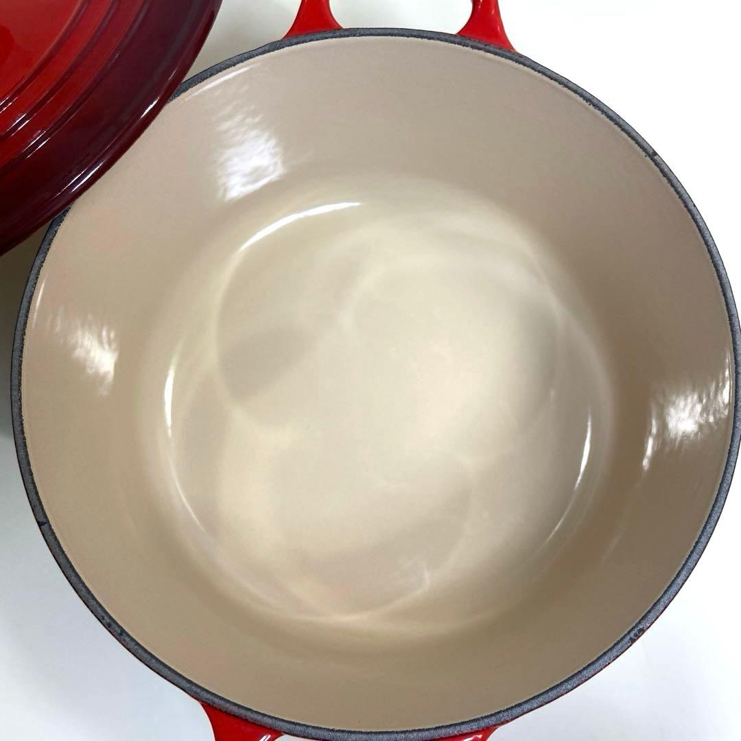 【美品】ルクルーゼ　ココットロンド22cm