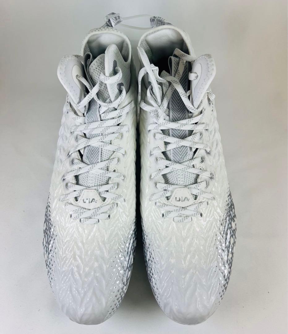 UA SPOTLIGHT CLONE 3.0 アメフト スパイク 29.5