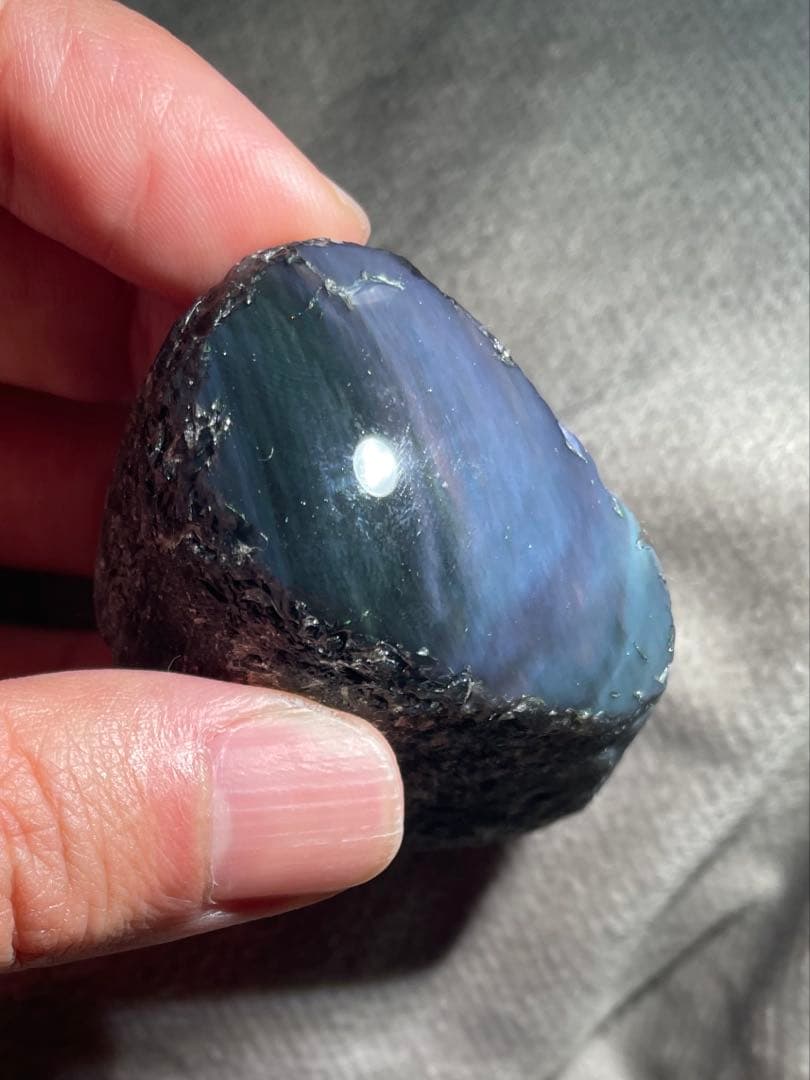 研磨品　十勝石玲瓏　複合色オーロラ　レインボーオブシディアン