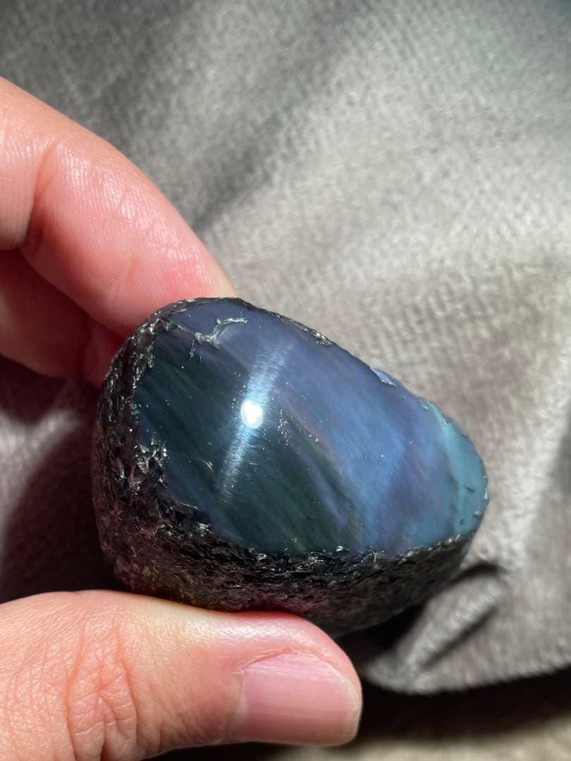 研磨品　十勝石玲瓏　複合色オーロラ　レインボーオブシディアン
