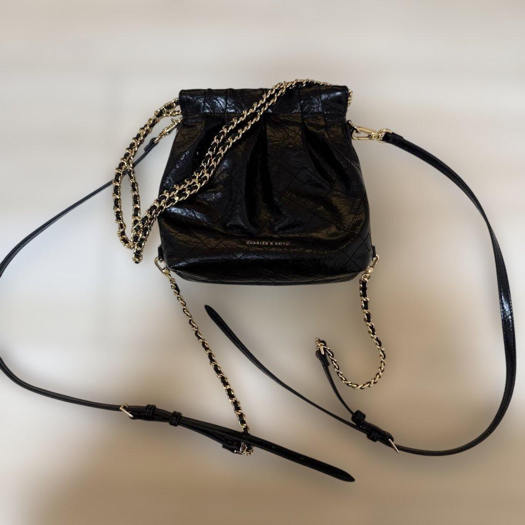 CHARLES & KEITH Duo チェーンハンドルツーウェイバックパック