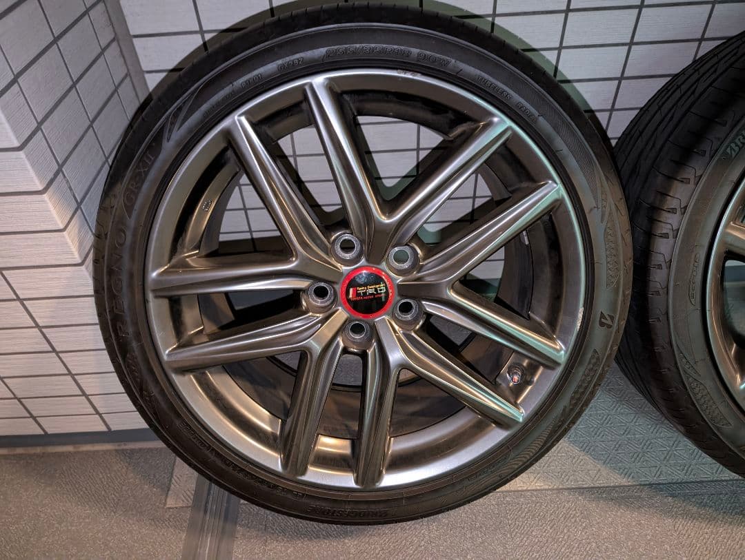 LEXUS IS Fスポーツ　純正18インチホイール　タイヤ付き