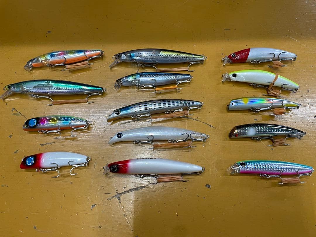 【土日限定値下げ】シーバスルアーまとめ売り　14個