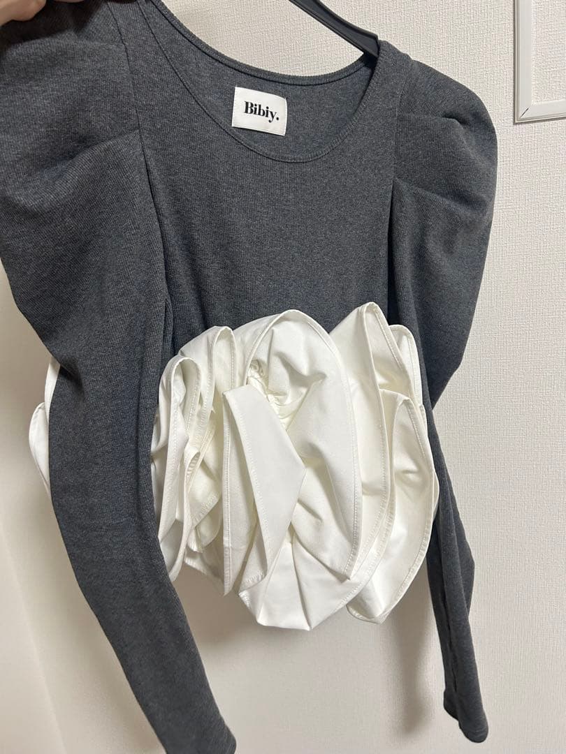 トップス bibiy