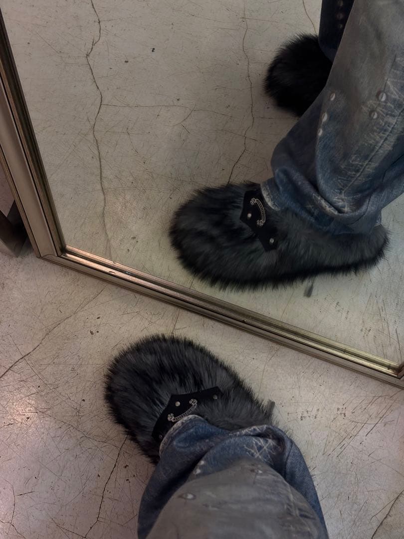 BADBLOOD ファーサンダル