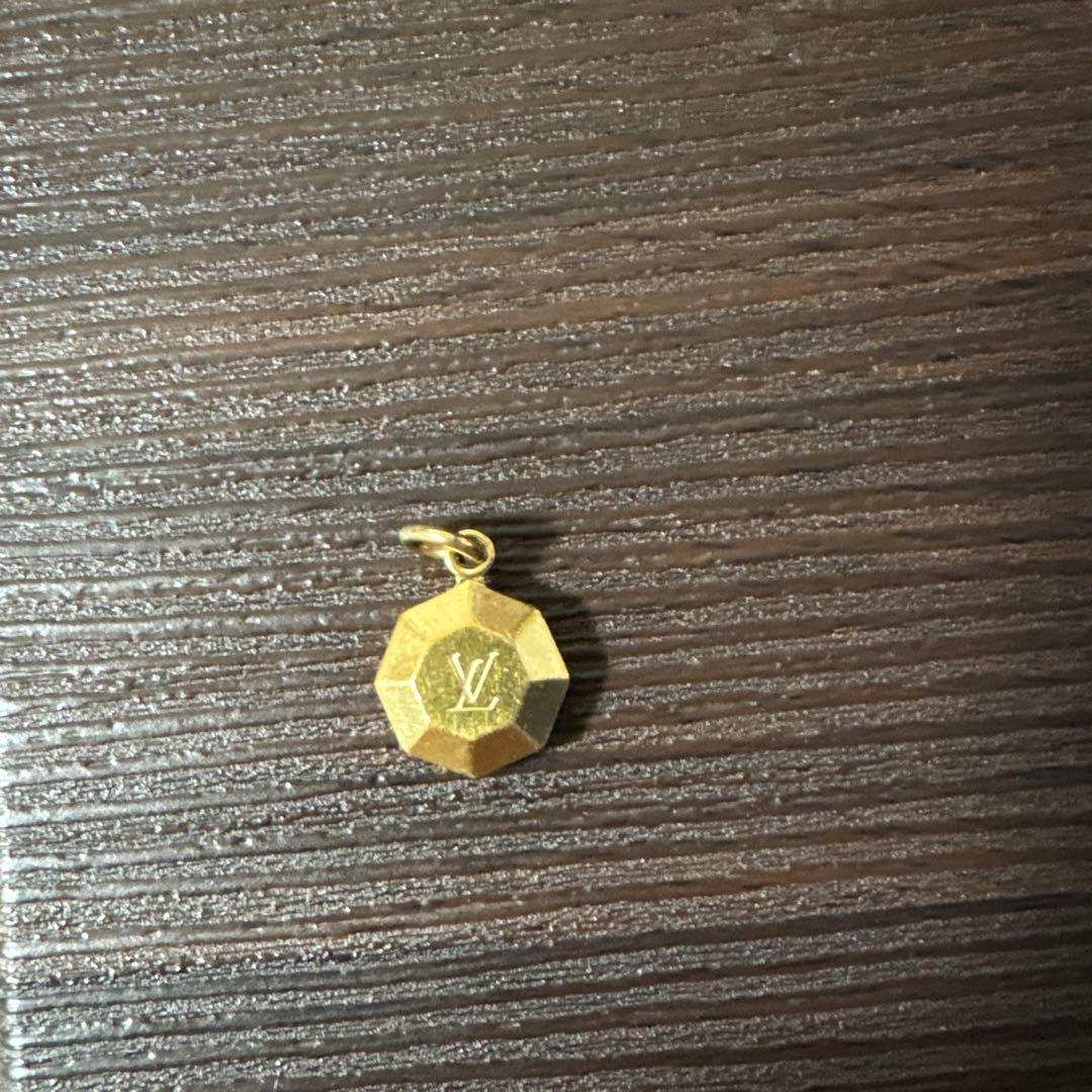 LV ルイヴィトン　ネックレスチャーム
