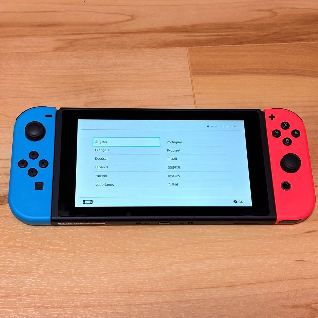 【美品】Nintendo Switch 本体 ブルー/レッド　SDカード付き