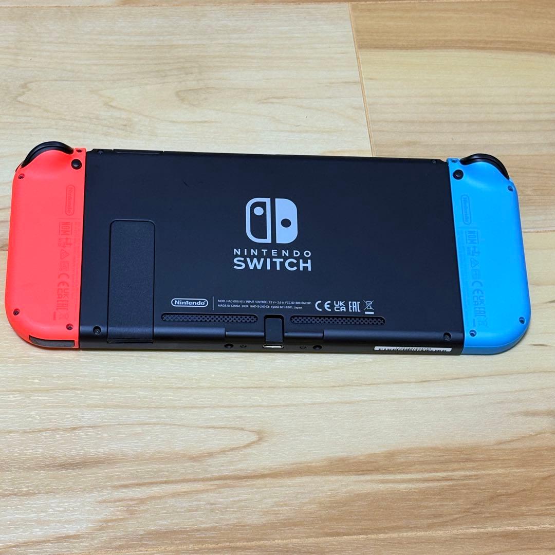 【美品】Nintendo Switch 本体 ブルー/レッド　SDカード付き