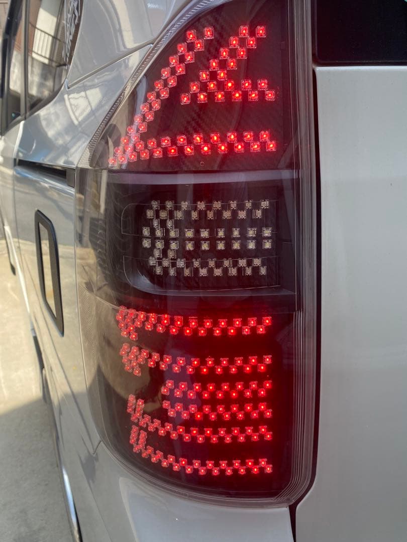 70ヴォクシー&ノア用LEDテールランプ