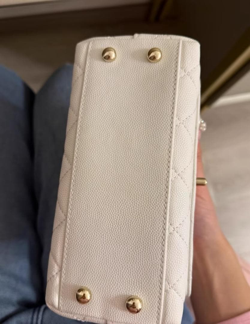 【実写画像】 ホワイト キルティング ハンドバッグ~~~