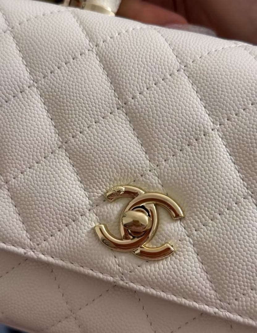 【実写画像】 ホワイト キルティング ハンドバッグ~~~