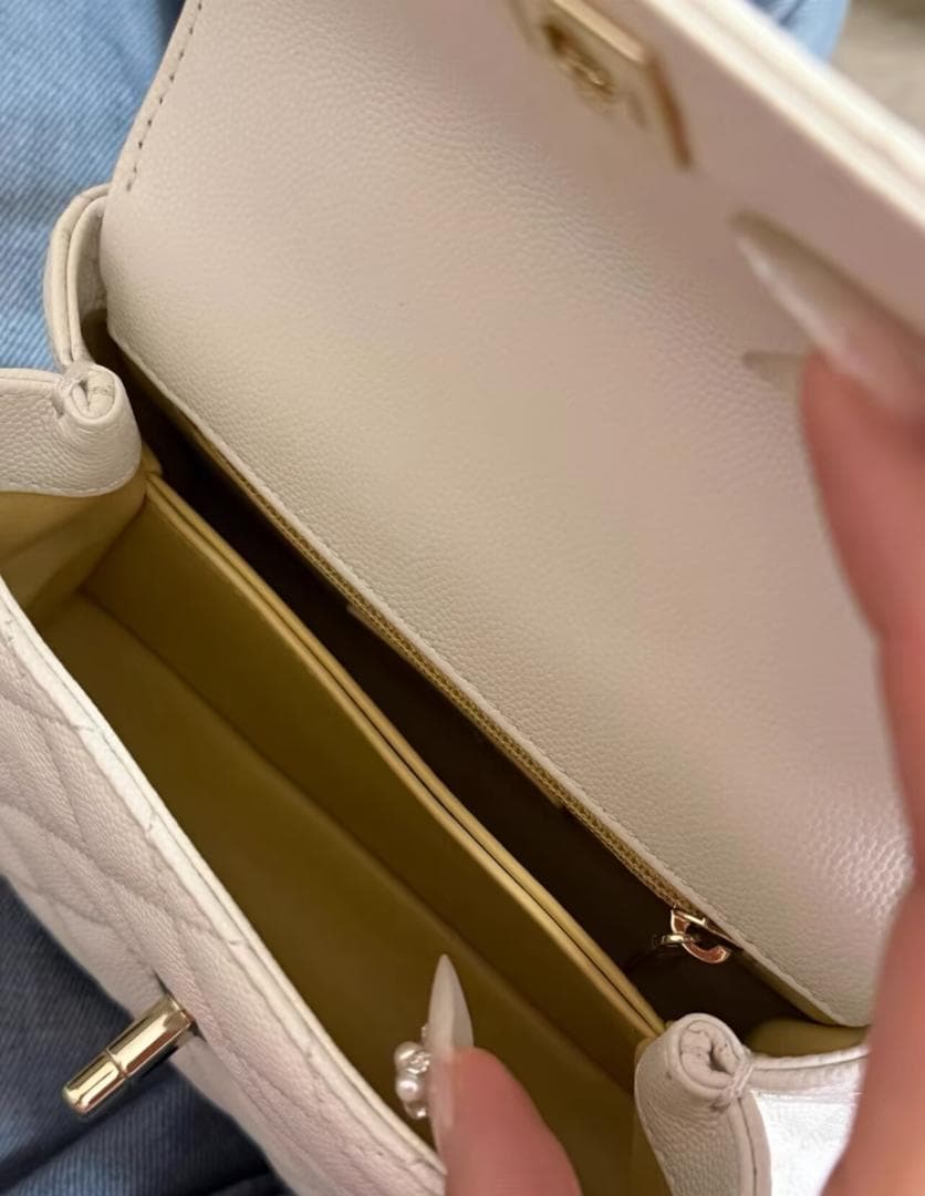 【実写画像】 ホワイト キルティング ハンドバッグ~~~