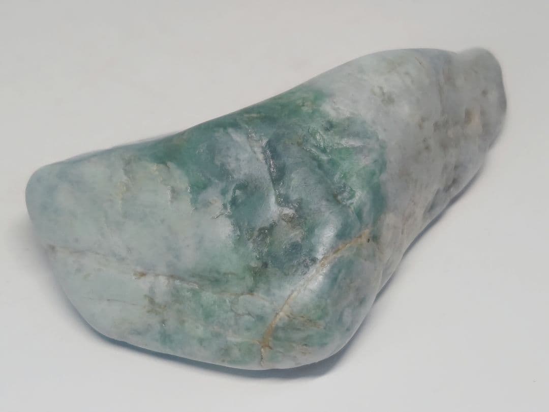 濃緑 121g 翡翠 ヒスイ 原石 鑑賞石 自然石 誕生石 鉱物 鉱石 水石