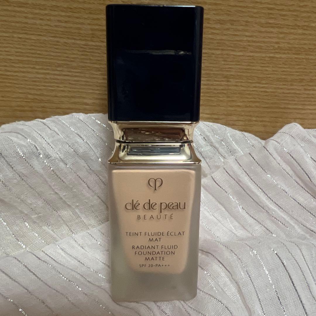 clé de peau タンフリュイド エクラ マット