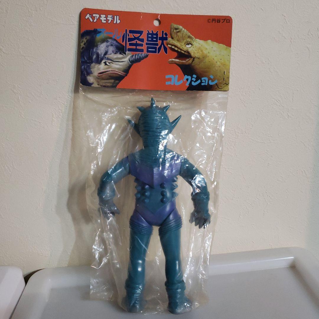 ベアモデル　ソフビ　ウルトラマン　ウリンガ　怪獣フィギュア 青紫色