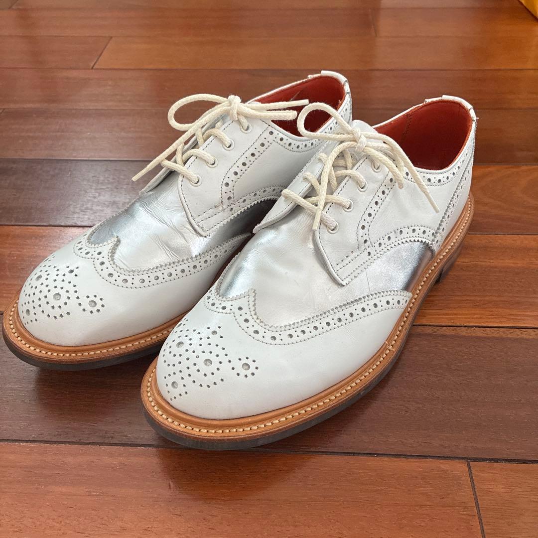 Tricker's ウィングチップ ドレスシューズ ホワイト・シルバー