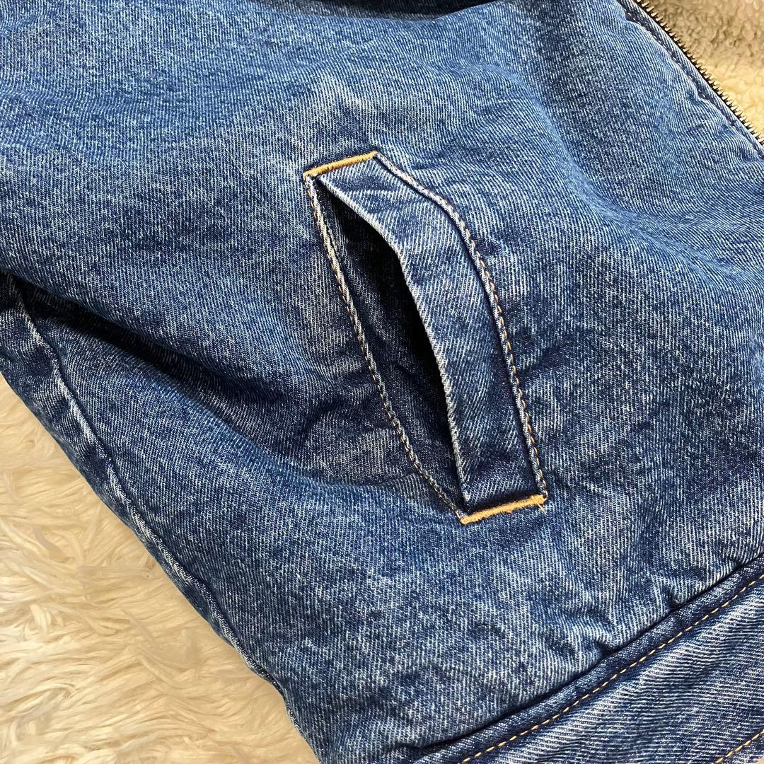 【新品タグ付き】Levi's シェルパ フライトジャケット