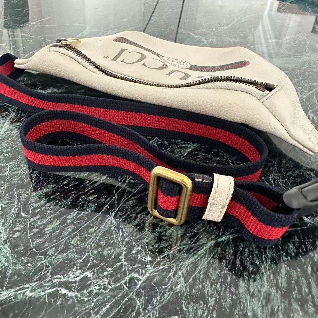 【美品】GUCCI グッチ レザーボディバッグ　ホワイト