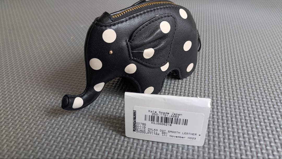 Kate Spade 象型ケース 黒/白