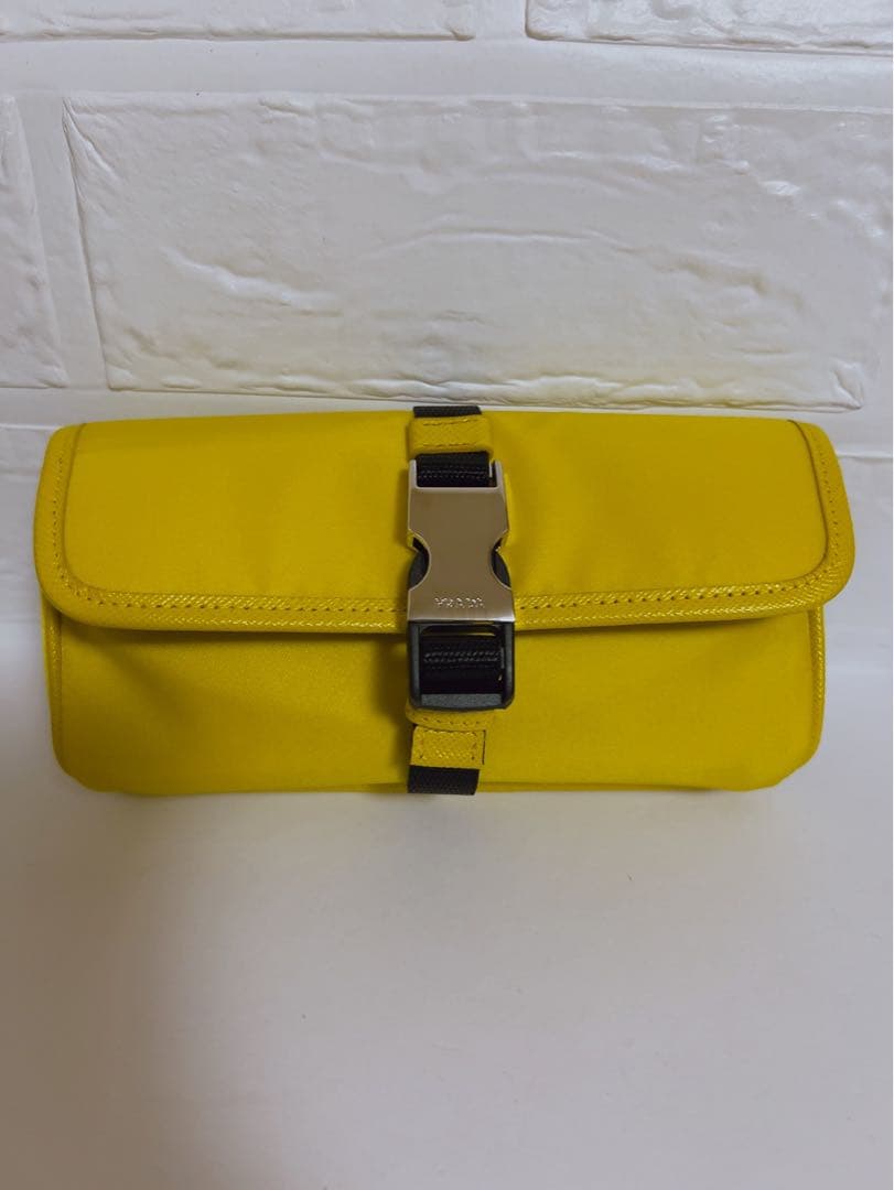 プラダ　PRADA メガネケース　未使用品　イエロー　黄色