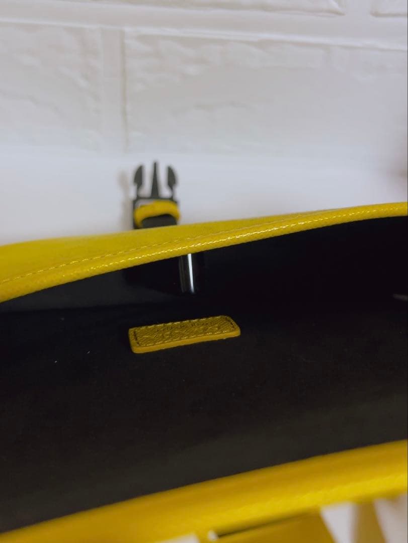 プラダ　PRADA メガネケース　未使用品　イエロー　黄色