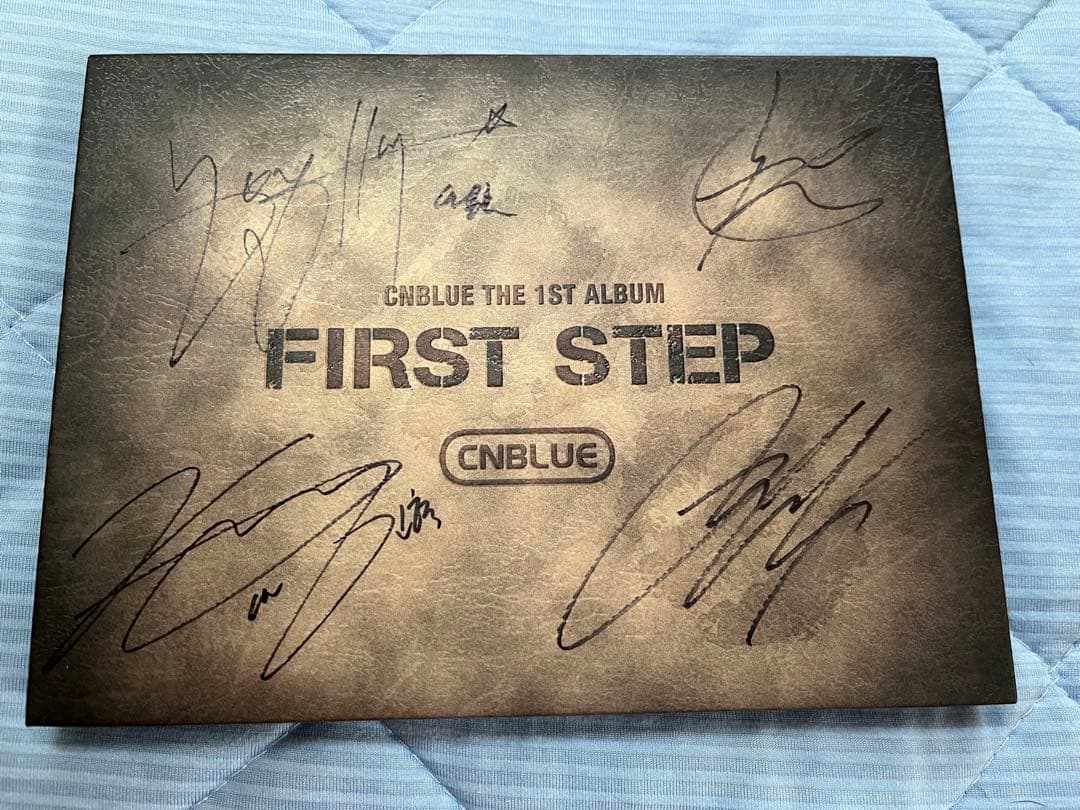 CNBLUE サイン入りファーストアルバム