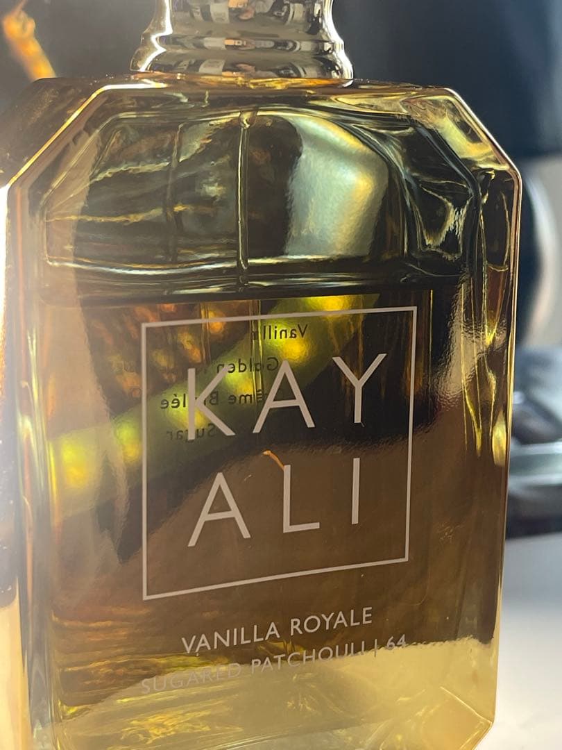 Kayali バニラ　ロイヤル　シュガー　パチュリ　 Sugar