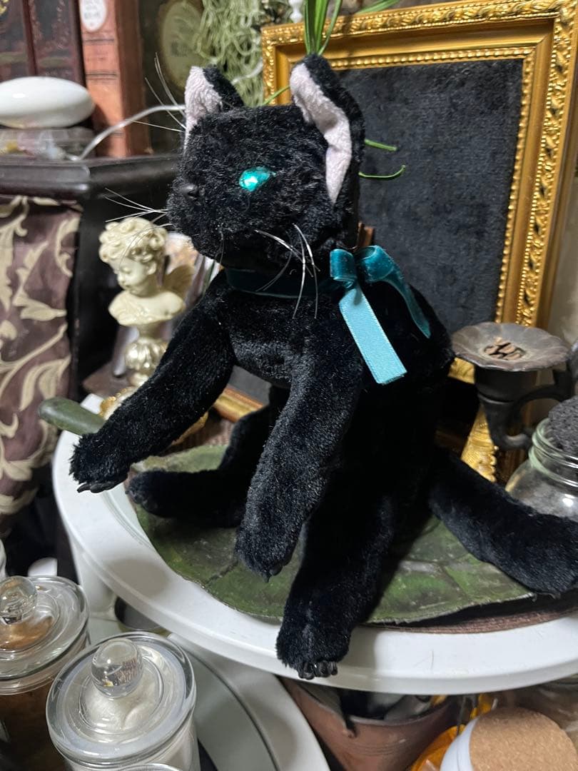 ブラックキャット アイピロー